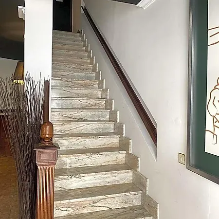 Bayona Hotel 2*